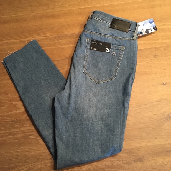 New w/tags Kendall & Kylie jeans women’s size 28 - Picture 5 of 6